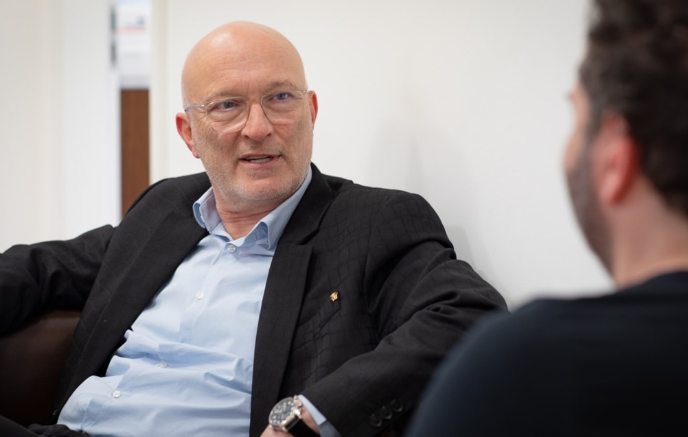 Frank and Ben in discussion.